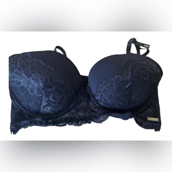 Black Floral Embossed Bra with Underwire Support - Picture 1 of 4